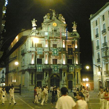 Calle Ansoleaga A 100 Mts Del Ayuntamiento ปัมโปลนา ภายนอก รูปภาพ