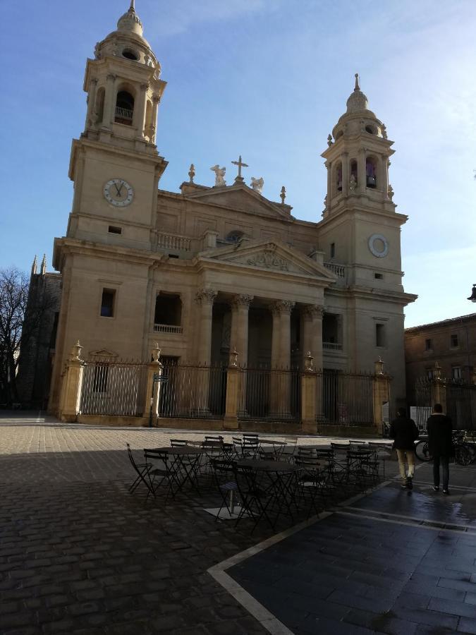 Calle Ansoleaga A 100 Mts Del Ayuntamiento ปัมโปลนา ภายนอก รูปภาพ